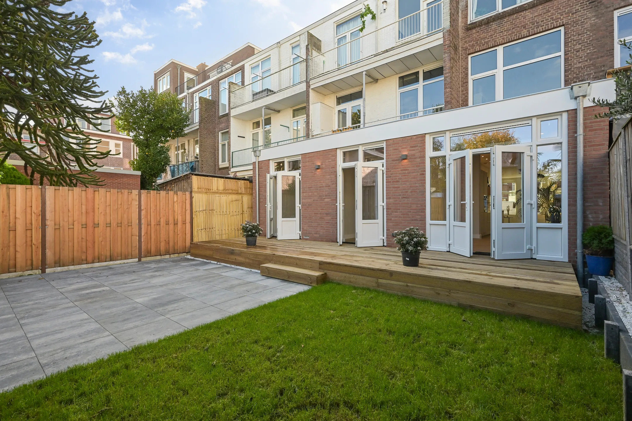 Gerenoveerde woning met openslaande deuren naar de tuin